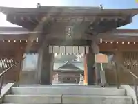 岡田神社の山門・神門