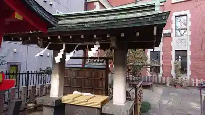 三田春日神社の手水舎