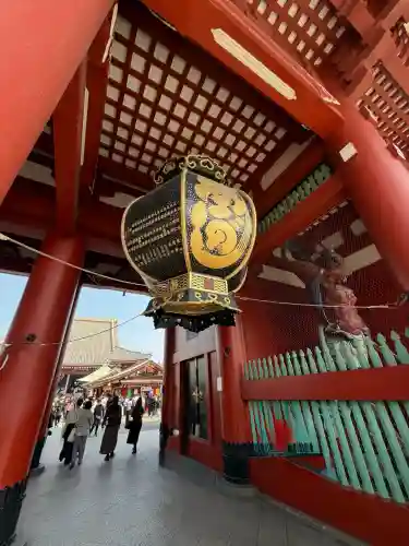 浅草寺の山門・神門