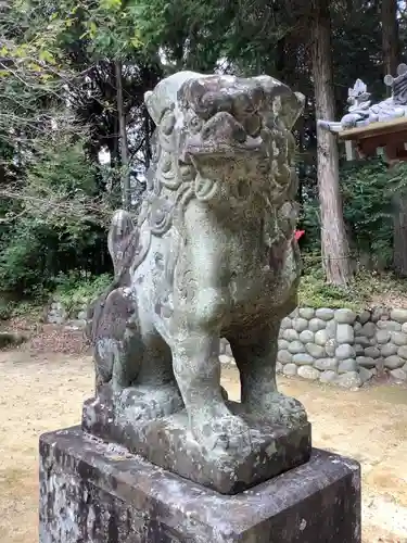 神明神社（野口）の狛犬