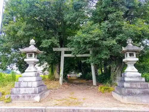 神明社の鳥居