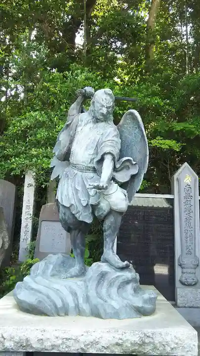 高尾山薬王院の像