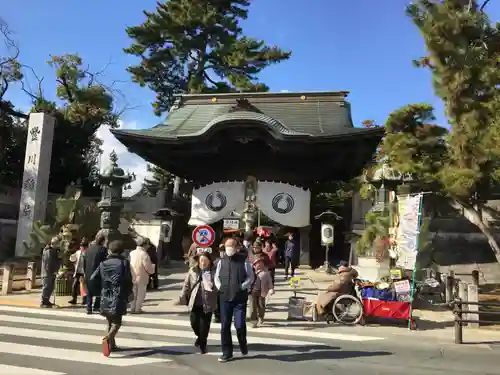 豊川閣　妙厳寺の山門・神門