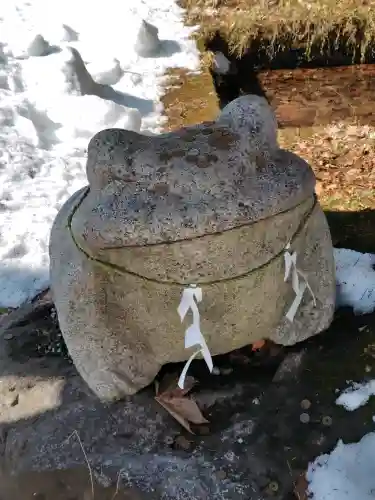土津神社｜こどもと出世の神さまの{uncategorized: "未分類", other: "その他", undefined: "問題あり", building: "その他建物", grave: "お墓", sacred_gate: "鳥居", guardian: "狛犬", statue: "像", buddha: "仏像", history: "歴史", nature: "自然", garden: "庭園", animal: "動物", pagoda: "塔", temizu: "手水舎", mountain_gate: "山門・神門", sanctuary: "本殿・本堂", subordinate: "末社・摂社", art: "芸術", scenery: "景色", jizo: "地蔵", ema: "絵馬", goshuin: "御朱印", omikuji: "おみくじ", items: "授与品その他", amulet: "お守り", goshuincho: "御朱印帳", eats: "食事", festival: "お祭り", votive_dance: "神楽", shichigosan: "七五三参", wedding: "結婚式", experience: "体験その他", initially: "初詣", around: "周辺", anti_infection: "感染症対策"}