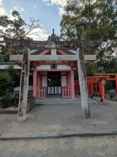 宮崎八幡宮の{uncategorized: "未分類", other: "その他", undefined: "問題あり", building: "その他建物", grave: "お墓", sacred_gate: "鳥居", guardian: "狛犬", statue: "像", buddha: "仏像", history: "歴史", nature: "自然", garden: "庭園", animal: "動物", pagoda: "塔", temizu: "手水舎", mountain_gate: "山門・神門", sanctuary: "本殿・本堂", subordinate: "末社・摂社", art: "芸術", scenery: "景色", jizo: "地蔵", ema: "絵馬", goshuin: "御朱印", omikuji: "おみくじ", items: "授与品その他", amulet: "お守り", goshuincho: "御朱印帳", eats: "食事", festival: "お祭り", votive_dance: "神楽", shichigosan: "七五三参", wedding: "結婚式", experience: "体験その他", initially: "初詣", around: "周辺", anti_infection: "感染症対策"}