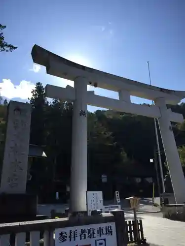 諏訪大社の鳥居