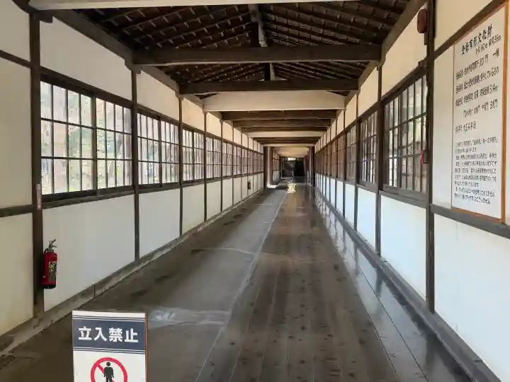 総持寺の{uncategorized: "未分類", other: "その他", undefined: "問題あり", building: "その他建物", grave: "お墓", sacred_gate: "鳥居", guardian: "狛犬", statue: "像", buddha: "仏像", history: "歴史", nature: "自然", garden: "庭園", animal: "動物", pagoda: "塔", temizu: "手水舎", mountain_gate: "山門・神門", sanctuary: "本殿・本堂", subordinate: "末社・摂社", art: "芸術", scenery: "景色", jizo: "地蔵", ema: "絵馬", goshuin: "御朱印", omikuji: "おみくじ", items: "授与品その他", amulet: "お守り", goshuincho: "御朱印帳", eats: "食事", festival: "お祭り", votive_dance: "神楽", shichigosan: "七五三参", wedding: "結婚式", experience: "体験その他", initially: "初詣", around: "周辺", anti_infection: "感染症対策"}