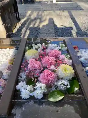 根岸八幡神社の手水舎