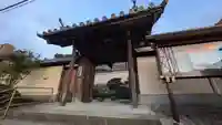 西遊寺の山門・神門
