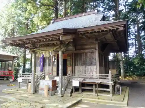 坪沼八幡神社の本殿・本堂