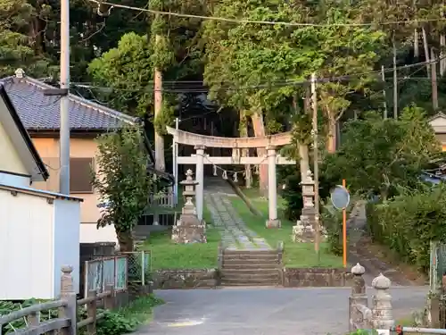 八幡神社の鳥居