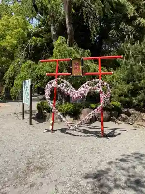 伊豆山神社の{uncategorized: "未分類", other: "その他", undefined: "問題あり", building: "その他建物", grave: "お墓", sacred_gate: "鳥居", guardian: "狛犬", statue: "像", buddha: "仏像", history: "歴史", nature: "自然", garden: "庭園", animal: "動物", pagoda: "塔", temizu: "手水舎", mountain_gate: "山門・神門", sanctuary: "本殿・本堂", subordinate: "末社・摂社", art: "芸術", scenery: "景色", jizo: "地蔵", ema: "絵馬", goshuin: "御朱印", omikuji: "おみくじ", items: "授与品その他", amulet: "お守り", goshuincho: "御朱印帳", eats: "食事", festival: "お祭り", votive_dance: "神楽", shichigosan: "七五三参", wedding: "結婚式", experience: "体験その他", initially: "初詣", around: "周辺", anti_infection: "感染症対策"}