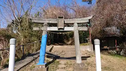 頼政神社の鳥居