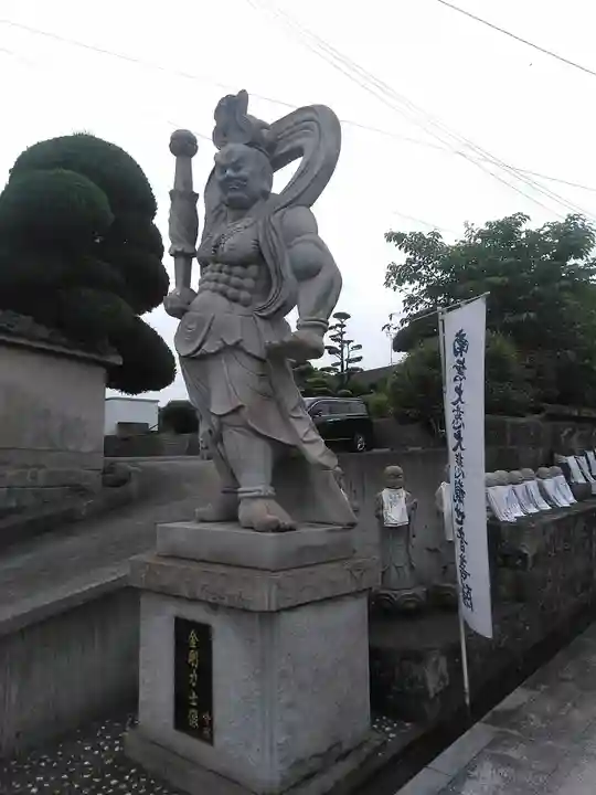 吉祥院・観音院の像