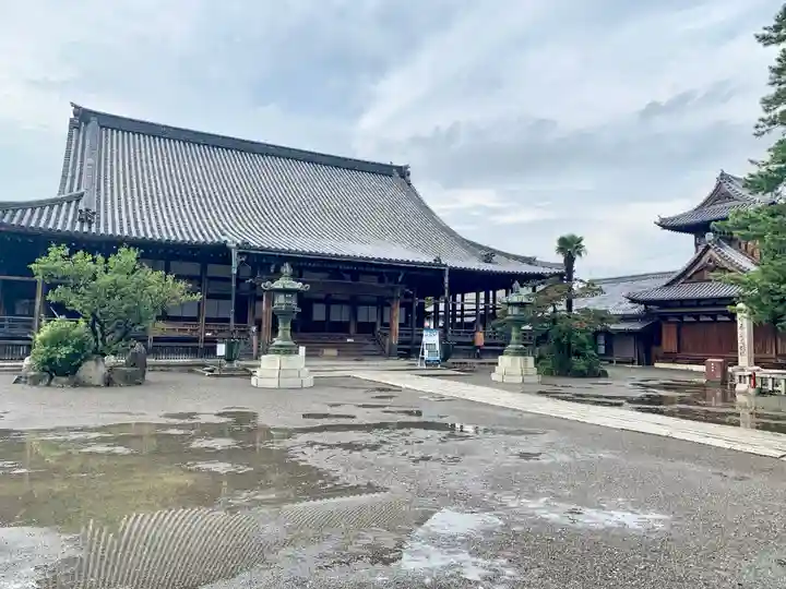 大通寺(長浜御坊)の本殿・本堂