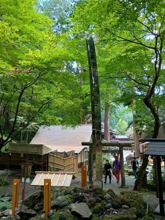 日光二荒山神社の{uncategorized: "未分類", other: "その他", undefined: "問題あり", building: "その他建物", grave: "お墓", sacred_gate: "鳥居", guardian: "狛犬", statue: "像", buddha: "仏像", history: "歴史", nature: "自然", garden: "庭園", animal: "動物", pagoda: "塔", temizu: "手水舎", mountain_gate: "山門・神門", sanctuary: "本殿・本堂", subordinate: "末社・摂社", art: "芸術", scenery: "景色", jizo: "地蔵", ema: "絵馬", goshuin: "御朱印", omikuji: "おみくじ", items: "授与品その他", amulet: "お守り", goshuincho: "御朱印帳", eats: "食事", festival: "お祭り", votive_dance: "神楽", shichigosan: "七五三参", wedding: "結婚式", experience: "体験その他", initially: "初詣", around: "周辺", anti_infection: "感染症対策"}