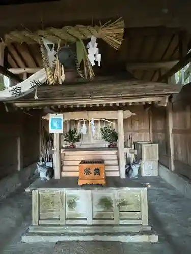 神明神社の本殿