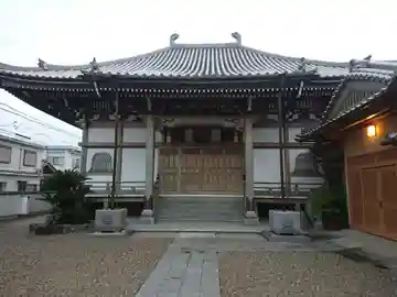 西方寺の本殿・本堂