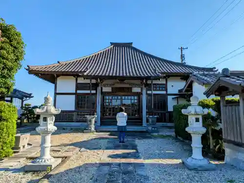 長泉寺の本殿