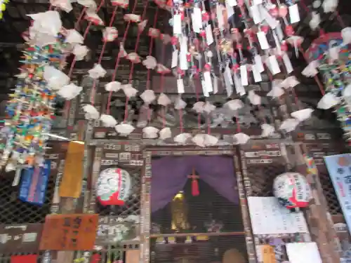 岩之上堂の本殿・本堂