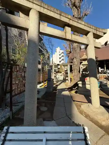 気象神社の{uncategorized: "未分類", other: "その他", undefined: "問題あり", building: "その他建物", grave: "お墓", sacred_gate: "鳥居", guardian: "狛犬", statue: "像", buddha: "仏像", history: "歴史", nature: "自然", garden: "庭園", animal: "動物", pagoda: "塔", temizu: "手水舎", mountain_gate: "山門・神門", sanctuary: "本殿・本堂", subordinate: "末社・摂社", art: "芸術", scenery: "景色", jizo: "地蔵", ema: "絵馬", goshuin: "御朱印", omikuji: "おみくじ", items: "授与品その他", amulet: "お守り", goshuincho: "御朱印帳", eats: "食事", festival: "お祭り", votive_dance: "神楽", shichigosan: "七五三参", wedding: "結婚式", experience: "体験その他", initially: "初詣", around: "周辺", anti_infection: "感染症対策"}