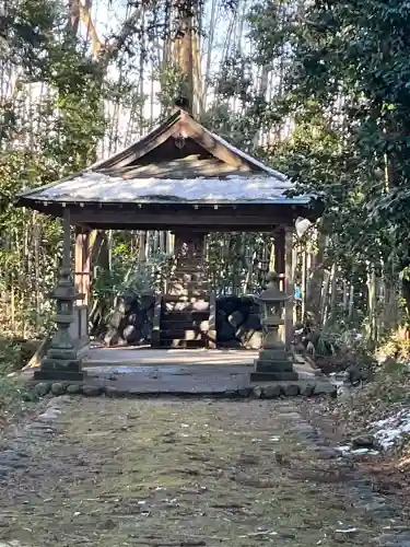 宇波刀神社の{uncategorized: "未分類", other: "その他", undefined: "問題あり", building: "その他建物", grave: "お墓", sacred_gate: "鳥居", guardian: "狛犬", statue: "像", buddha: "仏像", history: "歴史", nature: "自然", garden: "庭園", animal: "動物", pagoda: "塔", temizu: "手水舎", mountain_gate: "山門・神門", sanctuary: "本殿・本堂", subordinate: "末社・摂社", art: "芸術", scenery: "景色", jizo: "地蔵", ema: "絵馬", goshuin: "御朱印", omikuji: "おみくじ", items: "授与品その他", amulet: "お守り", goshuincho: "御朱印帳", eats: "食事", festival: "お祭り", votive_dance: "神楽", shichigosan: "七五三参", wedding: "結婚式", experience: "体験その他", initially: "初詣", around: "周辺", anti_infection: "感染症対策"}