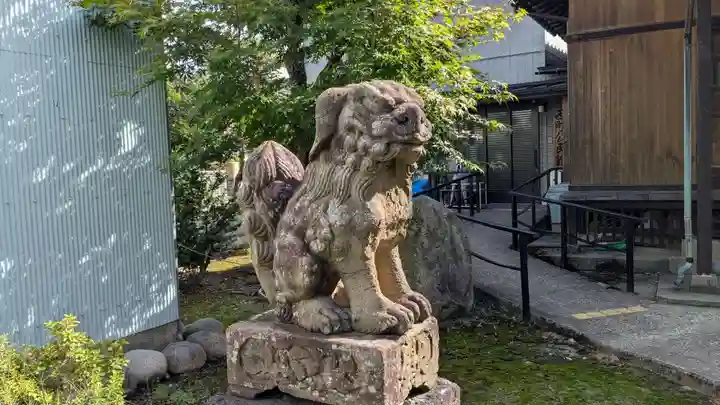 西之神祠の狛犬