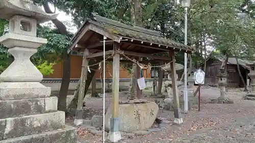 野志里神社の手水舎