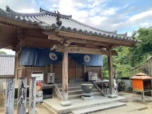 藤井寺の本殿・本堂