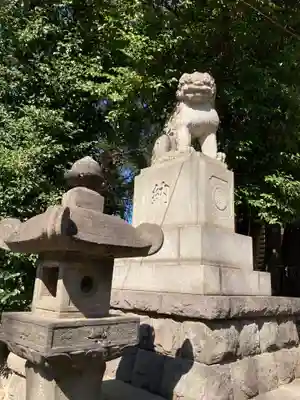 諏訪神社の狛犬