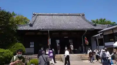 無量寿寺の本殿・本堂