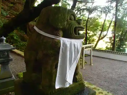 宇久井神社の狛犬