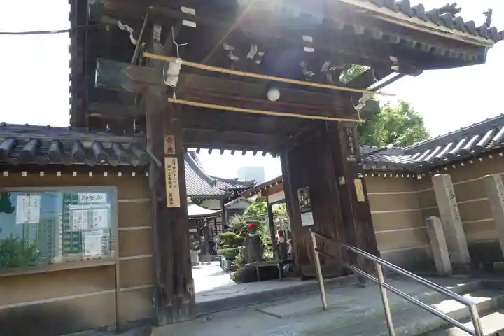 興徳寺の山門・神門