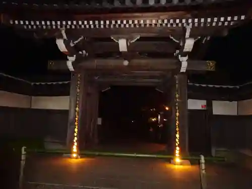 心行寺の山門・神門