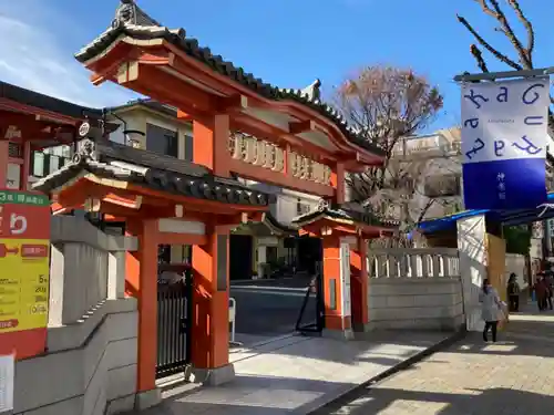 善國寺の山門・神門