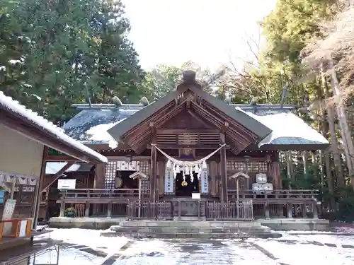 神明社の本殿