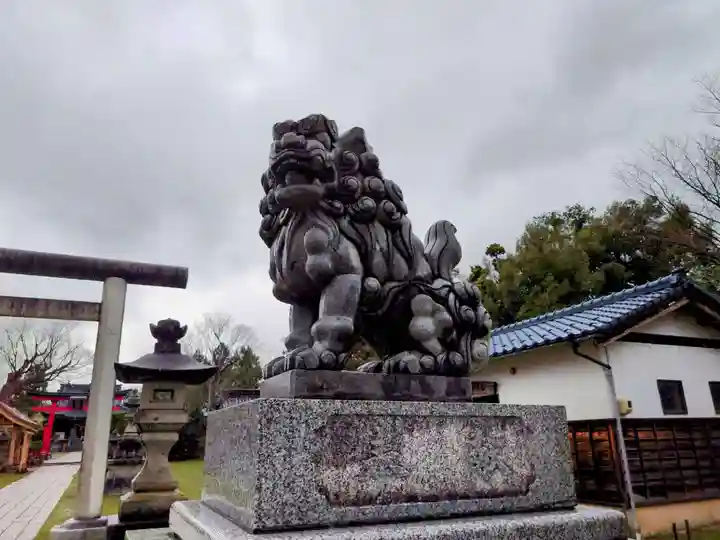 曽根神社の狛犬
