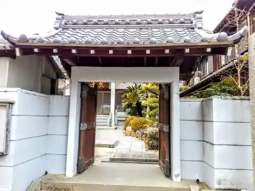 久遠山 阿弥陀寺の山門