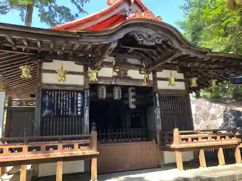 勝尾寺の本殿