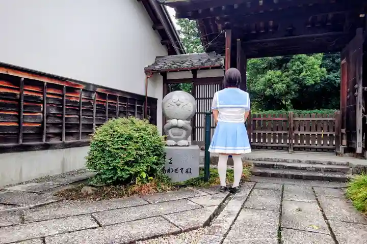 世尊院(曼陀羅寺塔頭)の像