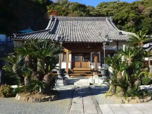 薬王寺の本殿・本堂