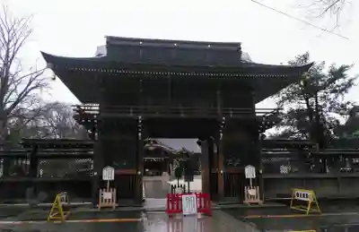 諏訪神社の山門・神門