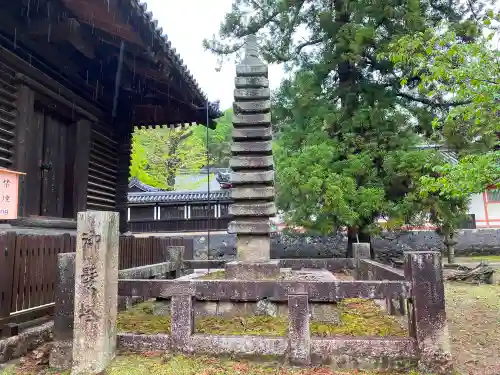 東大寺 法華堂（三月堂）の塔