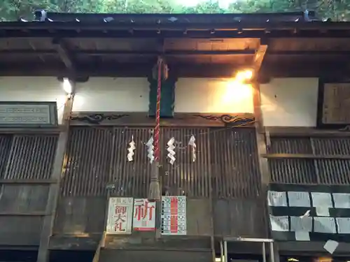 神部神社の本殿