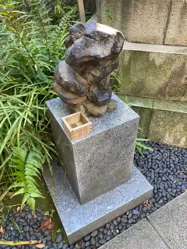 愛宕神社の像