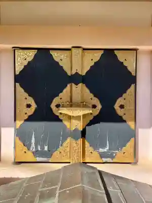 椿神社の{uncategorized: "未分類", other: "その他", undefined: "問題あり", building: "その他建物", grave: "お墓", sacred_gate: "鳥居", guardian: "狛犬", statue: "像", buddha: "仏像", history: "歴史", nature: "自然", garden: "庭園", animal: "動物", pagoda: "塔", temizu: "手水舎", mountain_gate: "山門・神門", sanctuary: "本殿・本堂", subordinate: "末社・摂社", art: "芸術", scenery: "景色", jizo: "地蔵", ema: "絵馬", goshuin: "御朱印", omikuji: "おみくじ", items: "授与品その他", amulet: "お守り", goshuincho: "御朱印帳", eats: "食事", festival: "お祭り", votive_dance: "神楽", shichigosan: "七五三参", wedding: "結婚式", experience: "体験その他", initially: "初詣", around: "周辺", anti_infection: "感染症対策"}