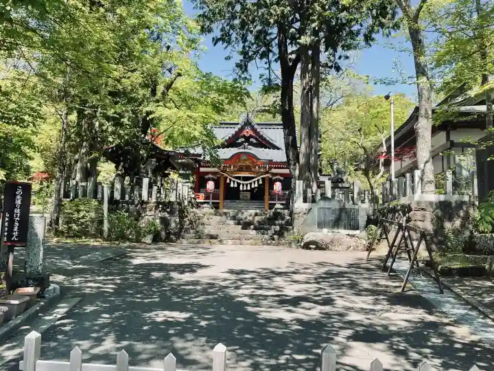 山中諏訪神社の{uncategorized: "未分類", other: "その他", undefined: "問題あり", building: "その他建物", grave: "お墓", sacred_gate: "鳥居", guardian: "狛犬", statue: "像", buddha: "仏像", history: "歴史", nature: "自然", garden: "庭園", animal: "動物", pagoda: "塔", temizu: "手水舎", mountain_gate: "山門・神門", sanctuary: "本殿・本堂", subordinate: "末社・摂社", art: "芸術", scenery: "景色", jizo: "地蔵", ema: "絵馬", goshuin: "御朱印", omikuji: "おみくじ", items: "授与品その他", amulet: "お守り", goshuincho: "御朱印帳", eats: "食事", festival: "お祭り", votive_dance: "神楽", shichigosan: "七五三参", wedding: "結婚式", experience: "体験その他", initially: "初詣", around: "周辺", anti_infection: "感染症対策"}