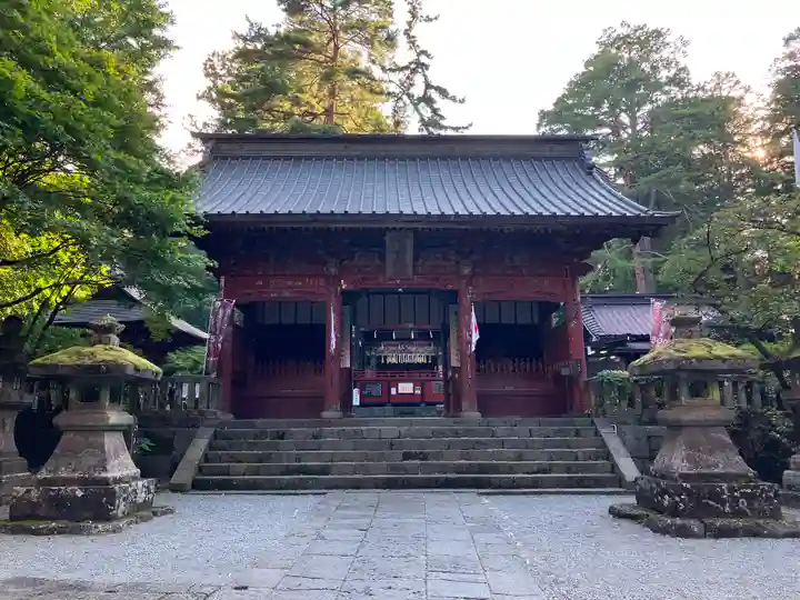 北口本宮冨士浅間神社の山門・神門