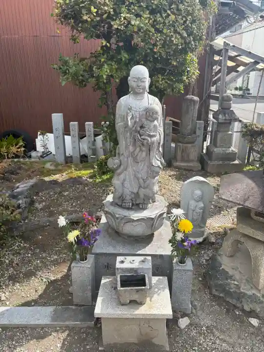 豪潮寺(不動院)の{uncategorized: "未分類", other: "その他", undefined: "問題あり", building: "その他建物", grave: "お墓", sacred_gate: "鳥居", guardian: "狛犬", statue: "像", buddha: "仏像", history: "歴史", nature: "自然", garden: "庭園", animal: "動物", pagoda: "塔", temizu: "手水舎", mountain_gate: "山門・神門", sanctuary: "本殿・本堂", subordinate: "末社・摂社", art: "芸術", scenery: "景色", jizo: "地蔵", ema: "絵馬", goshuin: "御朱印", omikuji: "おみくじ", items: "授与品その他", amulet: "お守り", goshuincho: "御朱印帳", eats: "食事", festival: "お祭り", votive_dance: "神楽", shichigosan: "七五三参", wedding: "結婚式", experience: "体験その他", initially: "初詣", around: "周辺", anti_infection: "感染症対策"}