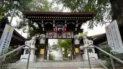 櫛田神社の山門・神門